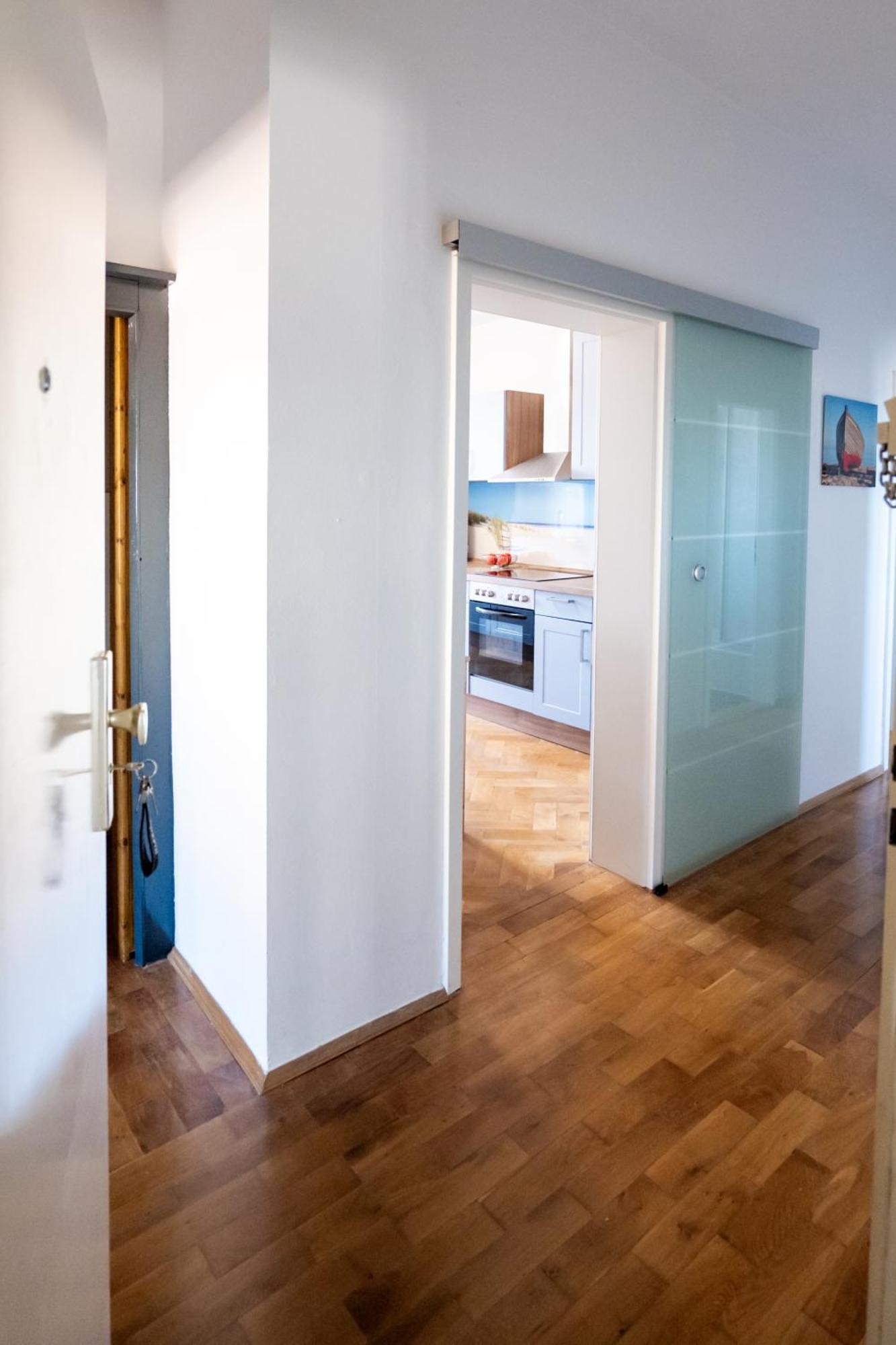 Doppelhaus- Villa Leipzig Schleussig , Moderner Altbau Apartment Dachetage Mit 2 Schlafzimmern Und Separatem Zusatzzimmer , Parkplatz - Balkon - Kamin - Eicheparkett - Arbeitsplatz Eksteriør billede